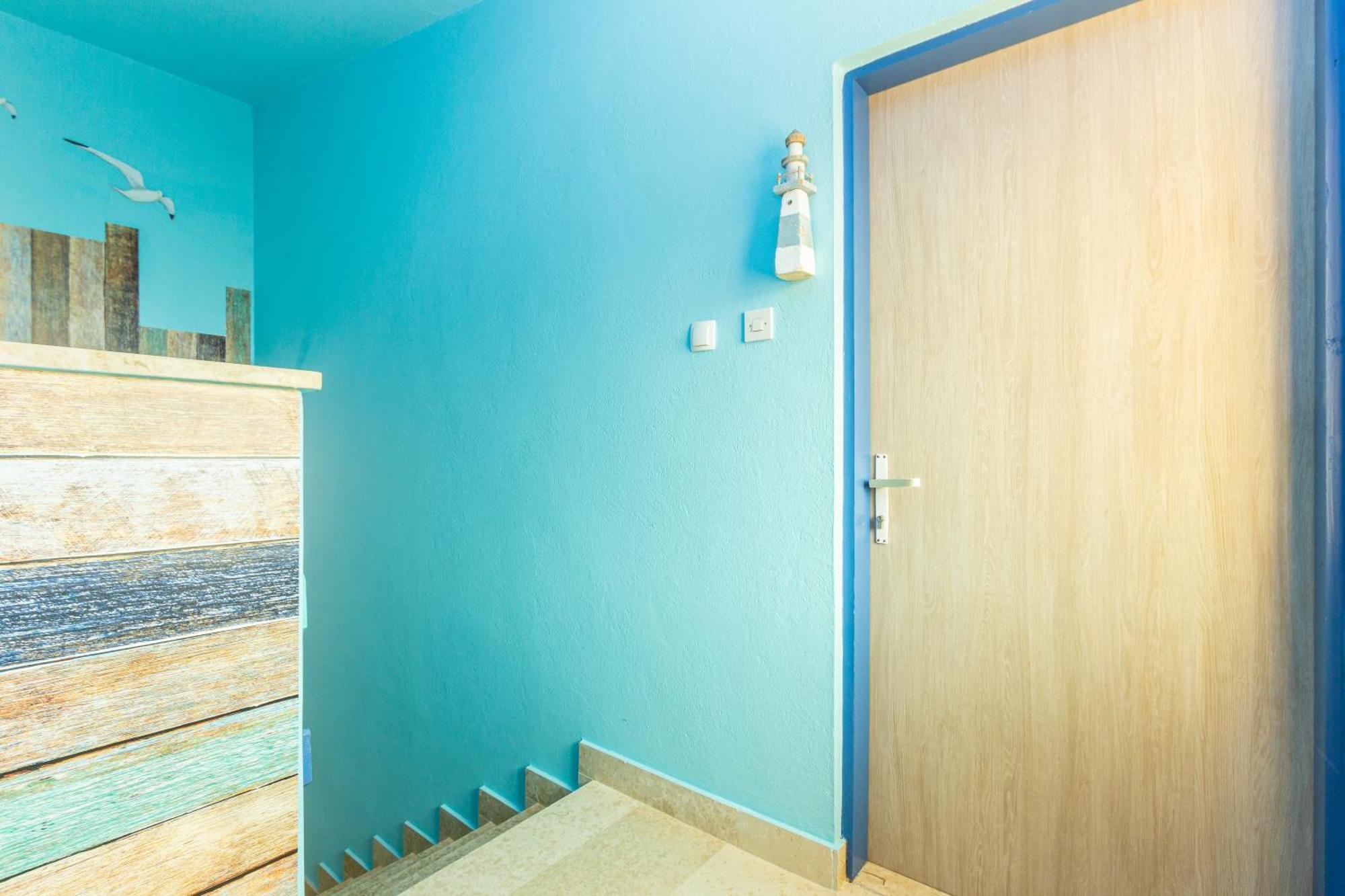 Rooms & Studio Apartments By The Way Baška Exteriör bild