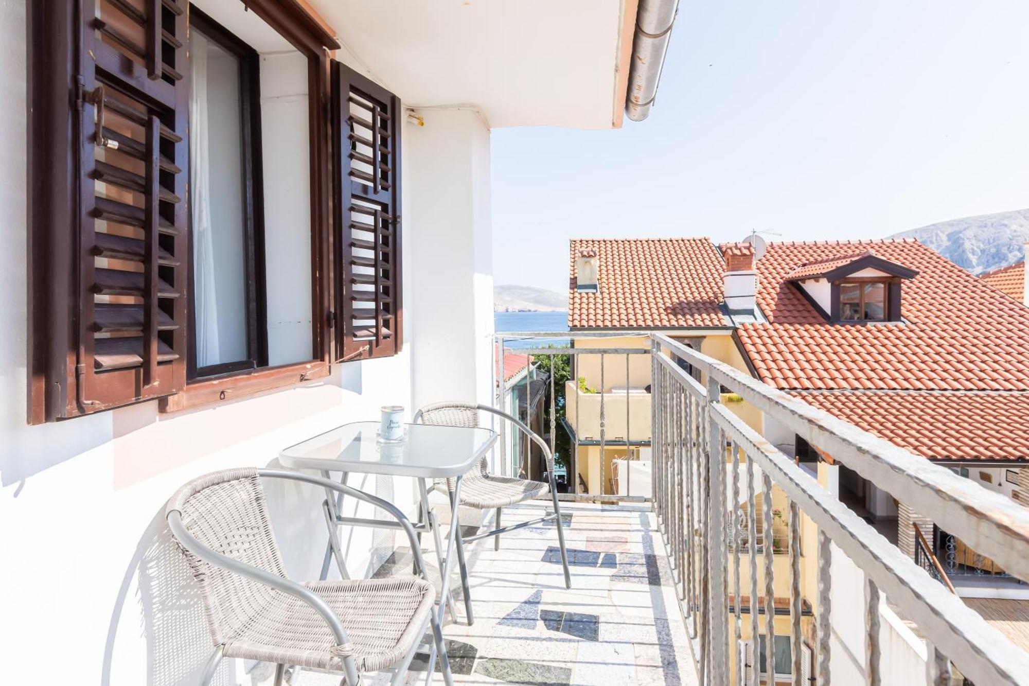 Rooms & Studio Apartments By The Way Baška Exteriör bild