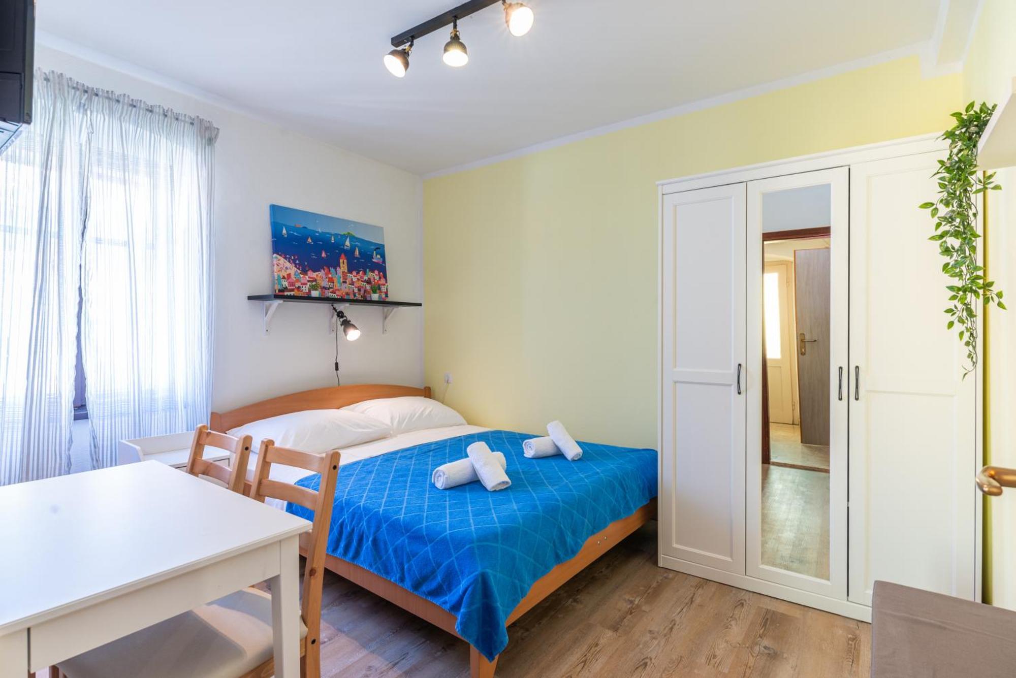 Rooms & Studio Apartments By The Way Baška Exteriör bild