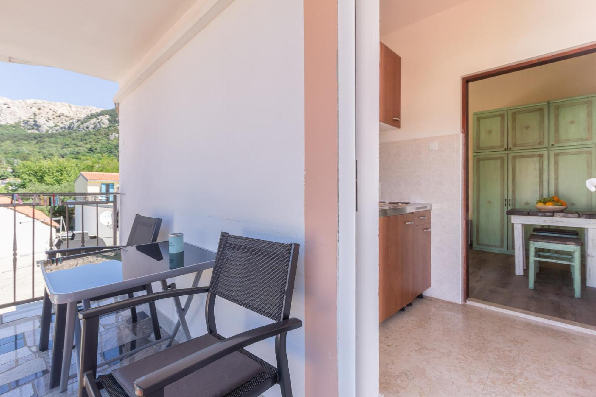 Rooms & Studio Apartments By The Way Baška Exteriör bild