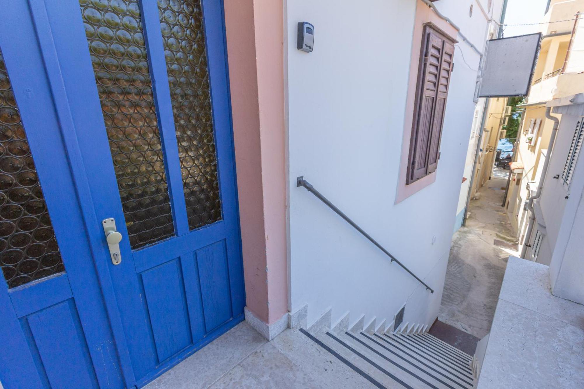 Rooms & Studio Apartments By The Way Baška Exteriör bild